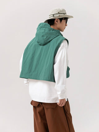 UNDREST Hooded Vest